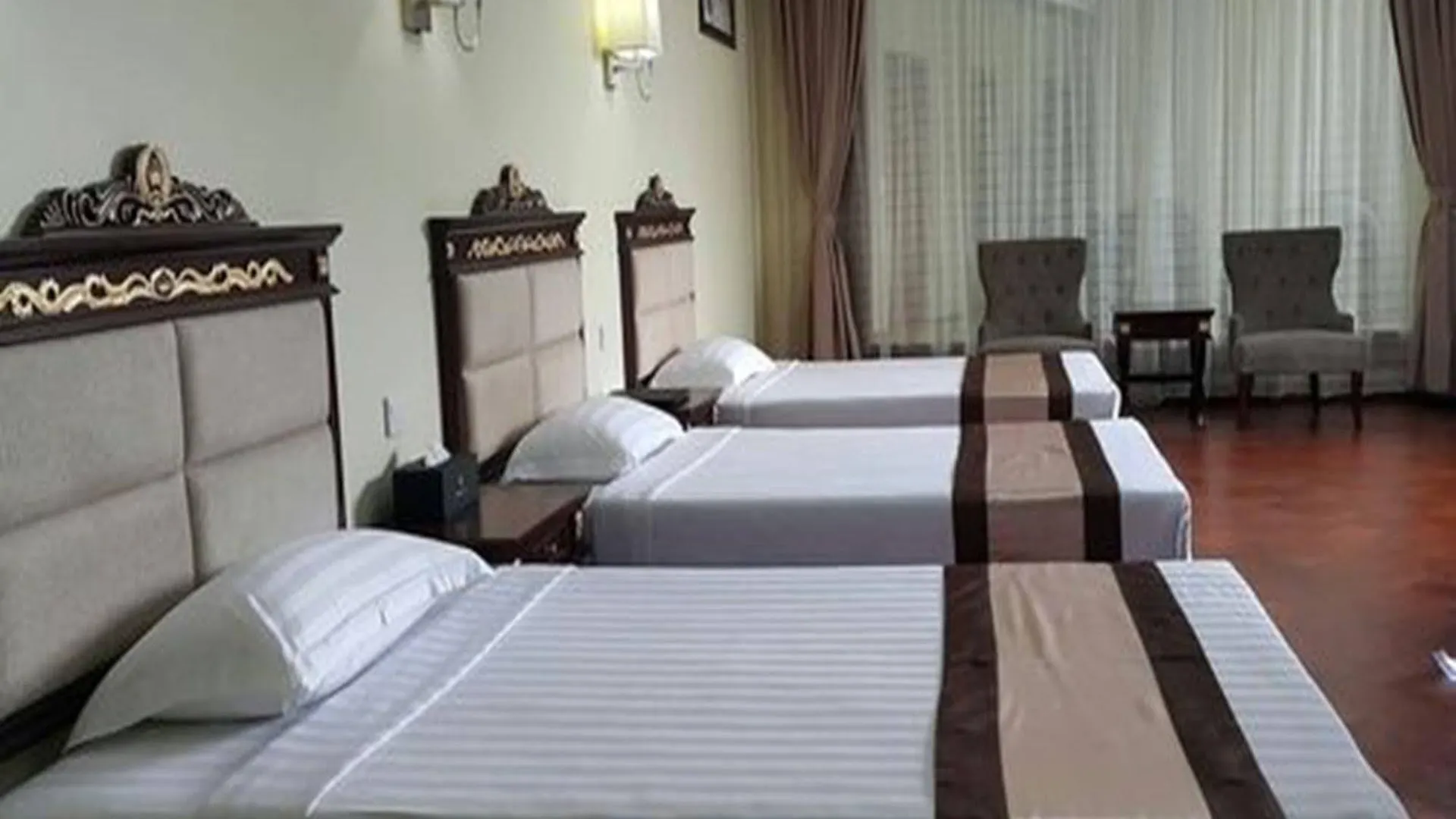 Sky Man Hotel Yangón