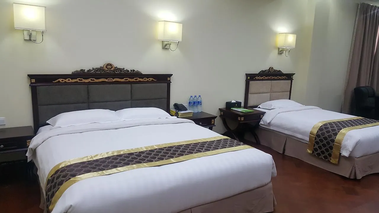 Sky Man Hotel Γιανγκόν