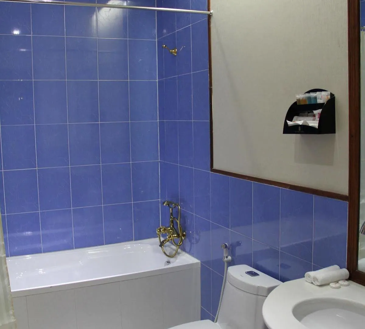Sky Man Hotel Γιανγκόν