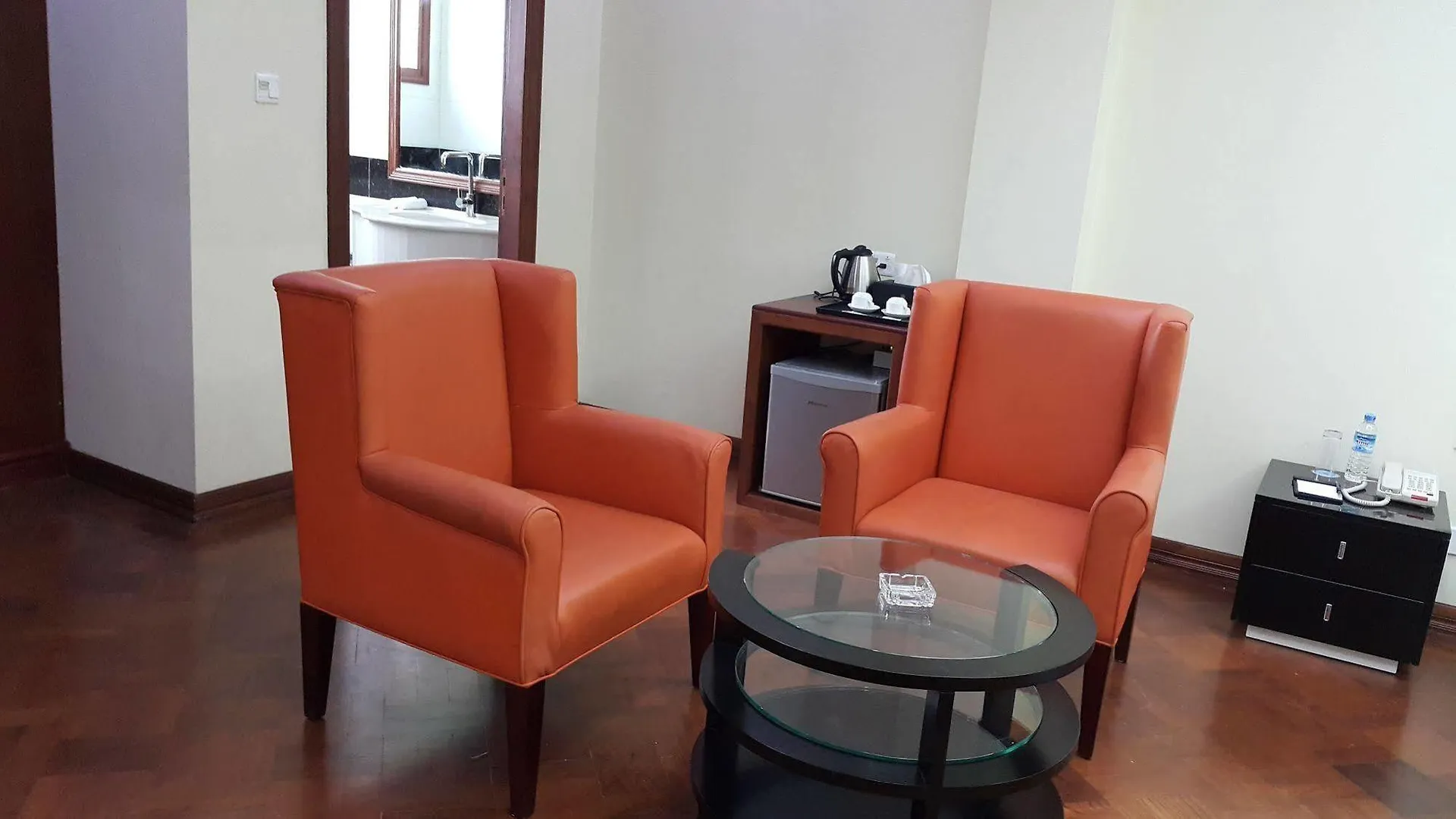 Sky Man Hotel Γιανγκόν Μιανμάρ