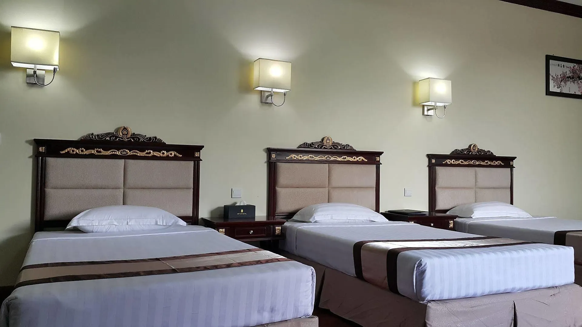 Sky Man Hotel Γιανγκόν